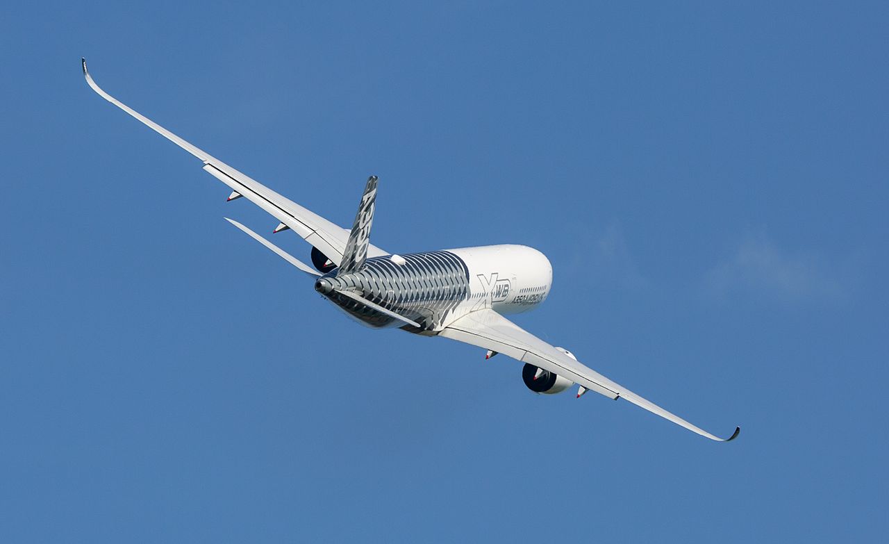 Démonstration du prototype d'A350 à Air Expo